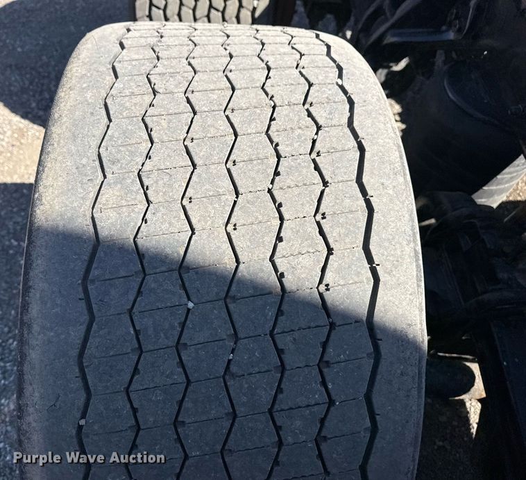 image for item EG2623 2019 Kenworth T680 semi truck