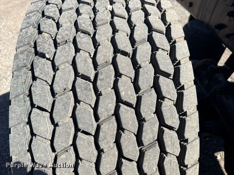 image for item EG2623 2019 Kenworth T680 semi truck