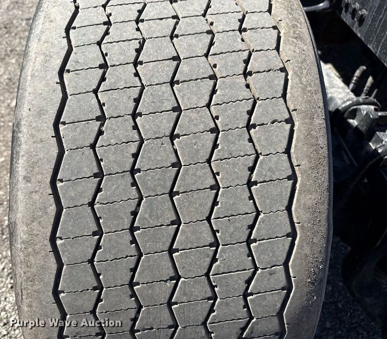 image for item EG2623 2019 Kenworth T680 semi truck