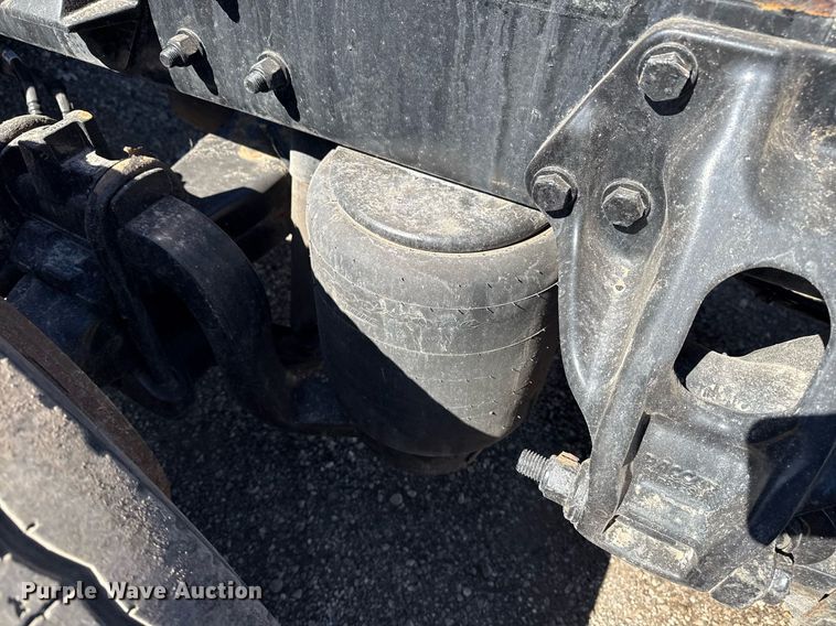 image for item EG2623 2019 Kenworth T680 semi truck