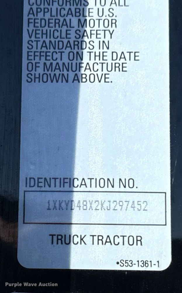 image for item EG2623 2019 Kenworth T680 semi truck