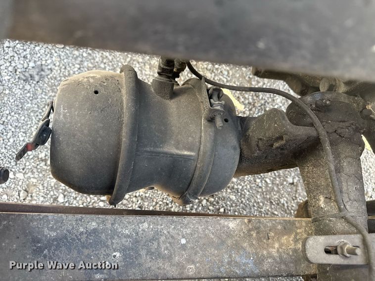 image for item EG2637 2012 Freightliner Cascadia semi truck