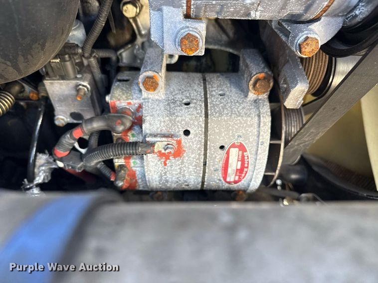 image for item EG2637 2012 Freightliner Cascadia semi truck