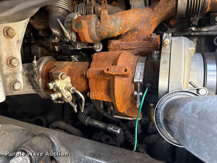 image for item EG2637 2012 Freightliner Cascadia semi truck