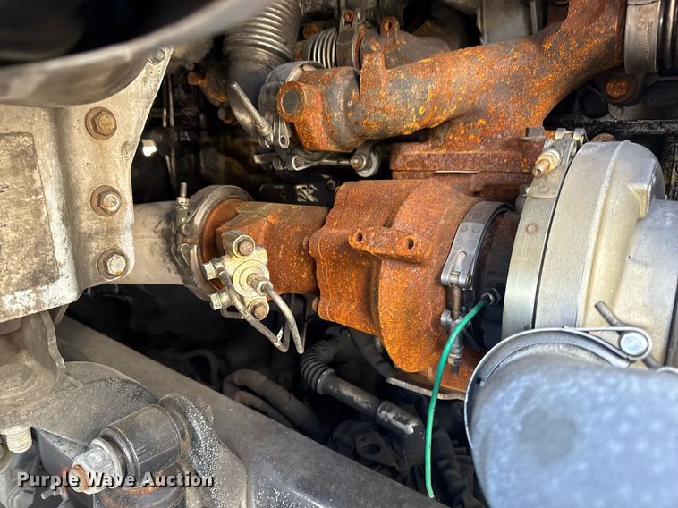 image for item EG2637 2012 Freightliner Cascadia semi truck