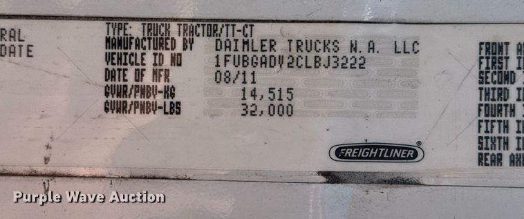 image for item EG2637 2012 Freightliner Cascadia semi truck