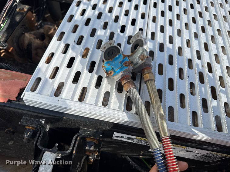 image for item EG2652 2014 Kenworth T800 semi truck