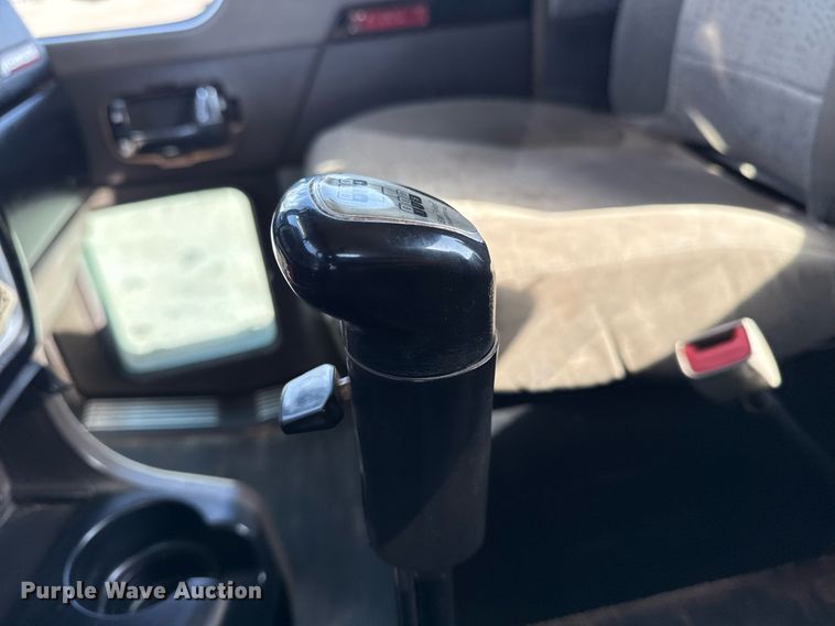 image for item EG2652 2014 Kenworth T800 semi truck