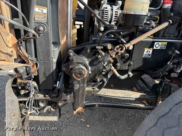 image for item EG2652 2014 Kenworth T800 semi truck