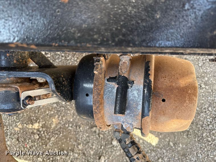 image for item EG2652 2014 Kenworth T800 semi truck