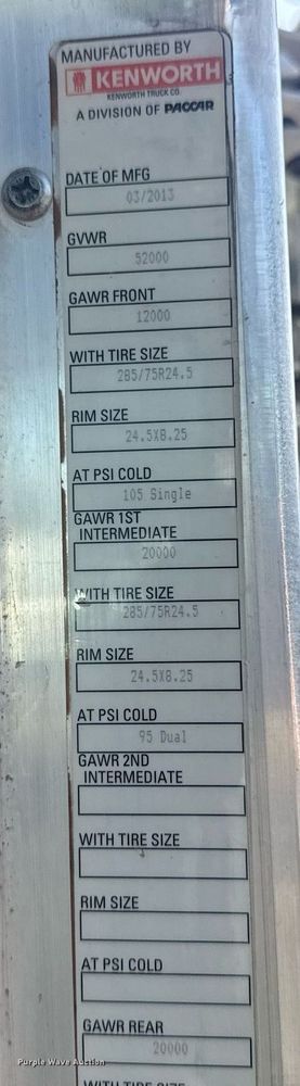 image for item EG2652 2014 Kenworth T800 semi truck