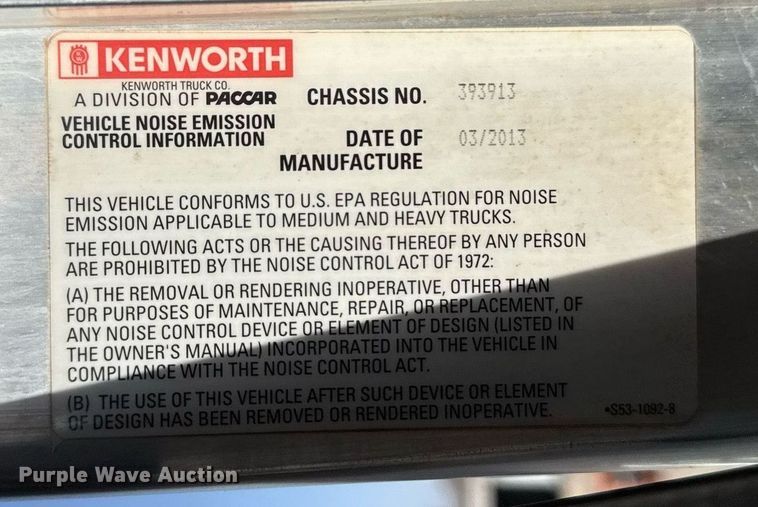 image for item EG2652 2014 Kenworth T800 semi truck