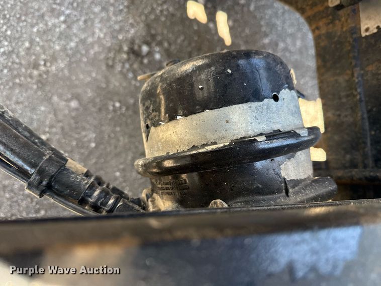 image for item EG2668 2015 Peterbilt 579 semi truck