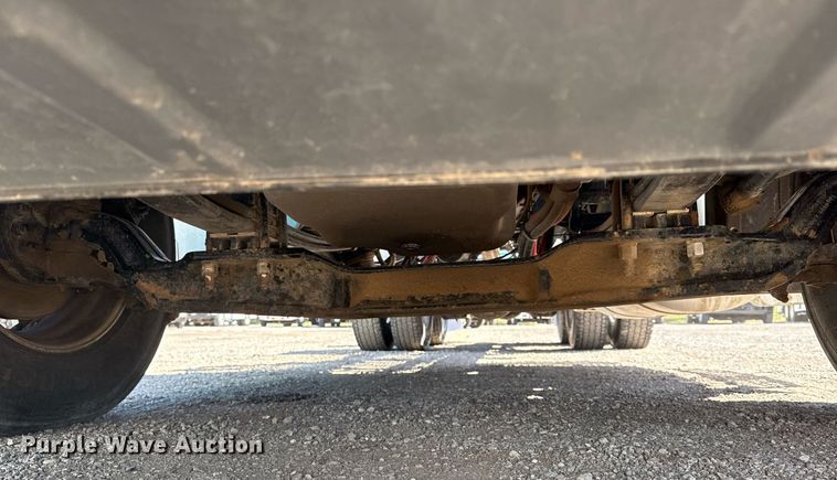 image for item EG2668 2015 Peterbilt 579 semi truck