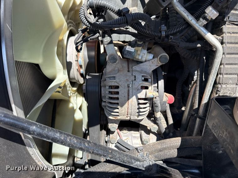 image for item EG2668 2015 Peterbilt 579 semi truck