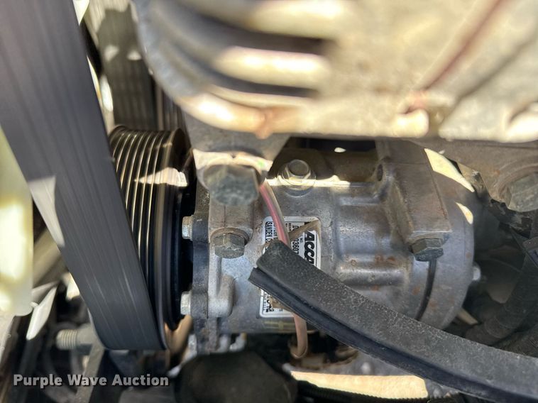 image for item EG2668 2015 Peterbilt 579 semi truck