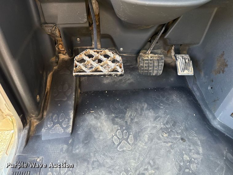 image for item EG5672 2016 Mack CHU semi truck