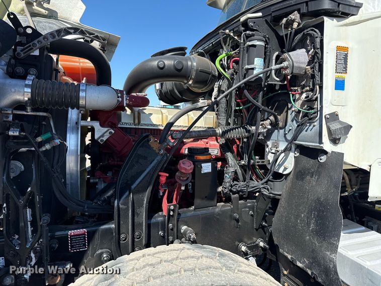 image for item EG5672 2016 Mack CHU semi truck