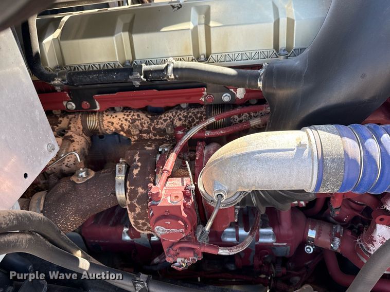 image for item EG5672 2016 Mack CHU semi truck