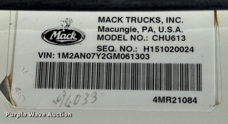 image for item EG5672 2016 Mack CHU semi truck