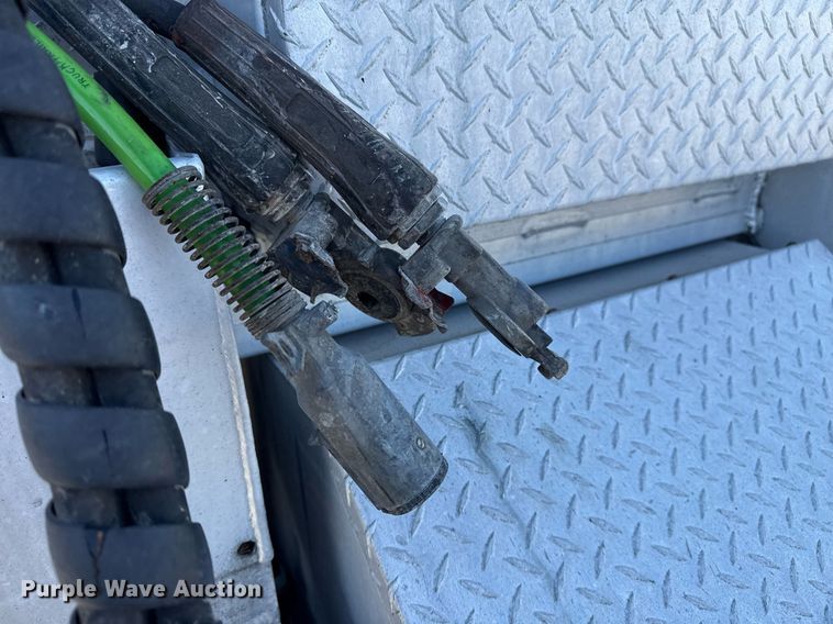 image for item EG5673 2007 Peterbilt 379 semi truck