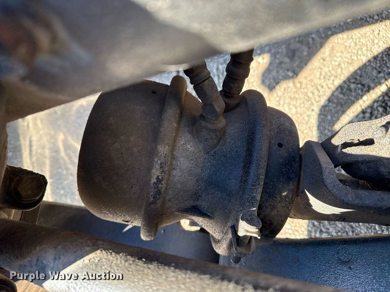 image for item EG5673 2007 Peterbilt 379 semi truck