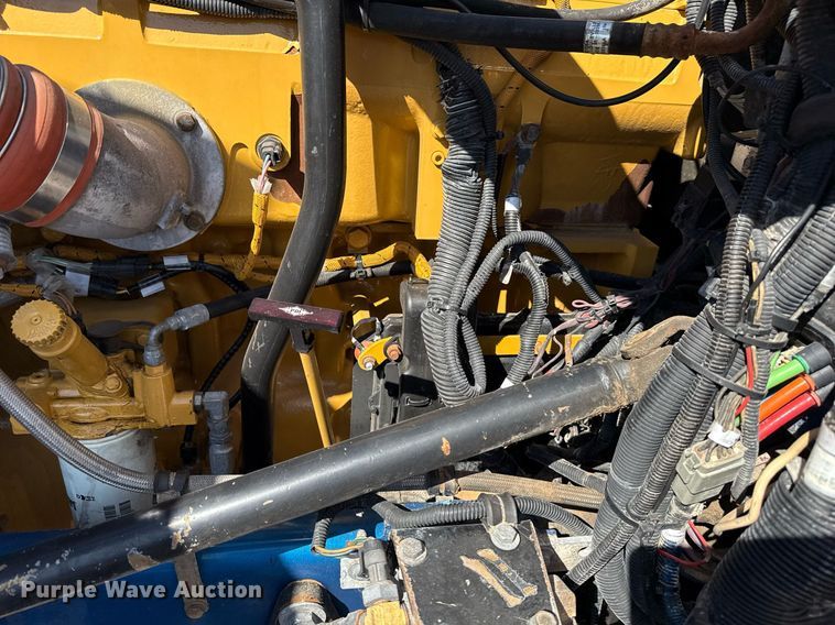 image for item EG5673 2007 Peterbilt 379 semi truck