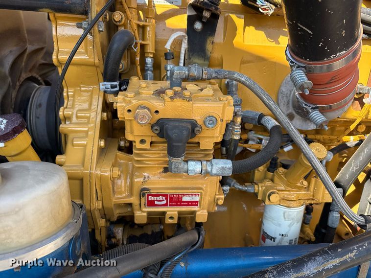 image for item EG5673 2007 Peterbilt 379 semi truck