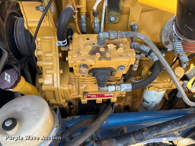 image for item EG5673 2007 Peterbilt 379 semi truck