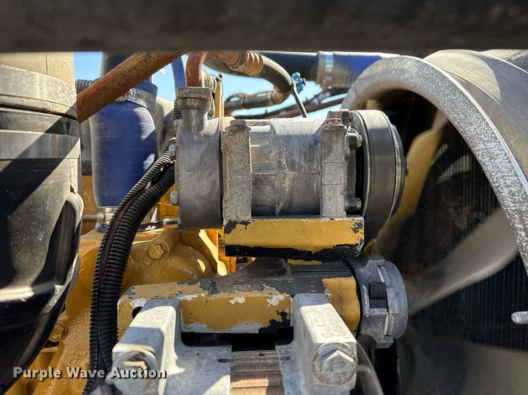 image for item EG5673 2007 Peterbilt 379 semi truck