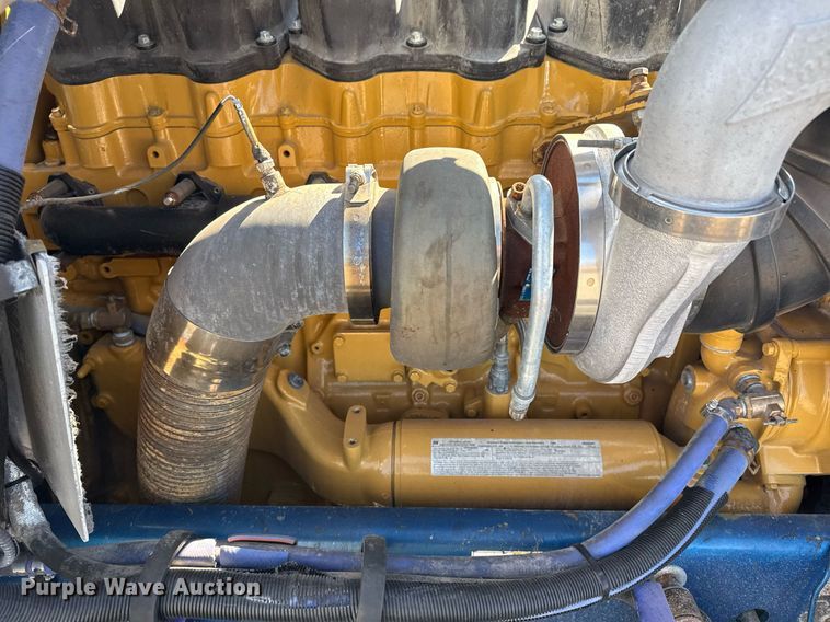 image for item EG5673 2007 Peterbilt 379 semi truck