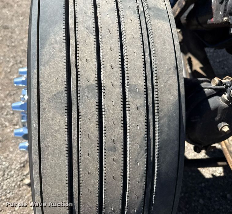 image for item EG5673 2007 Peterbilt 379 semi truck