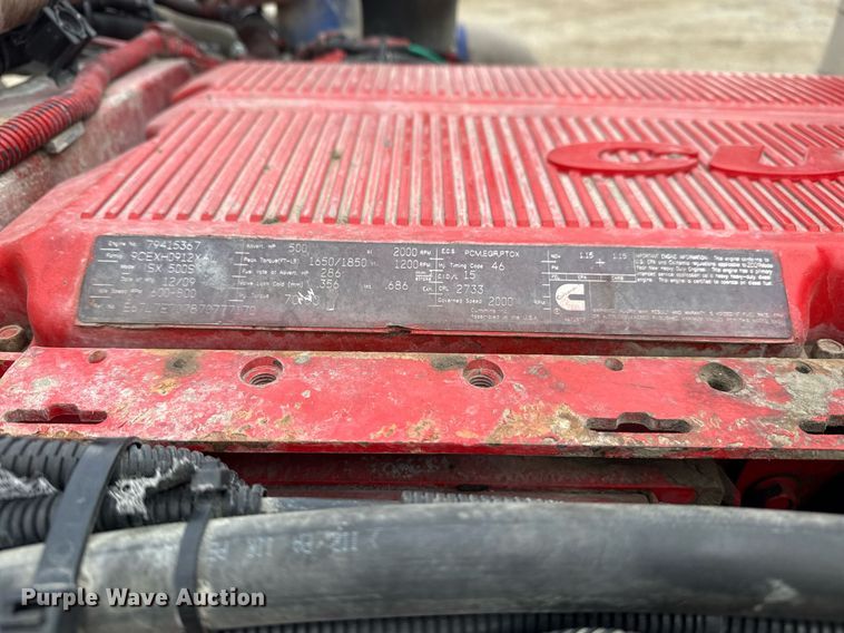 image for item EG5676 2011 Peterbilt 389 semi truck