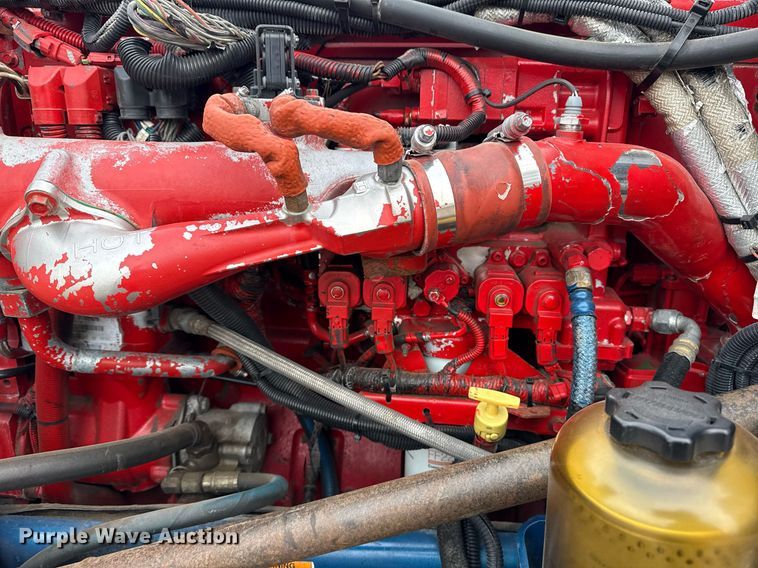 image for item EG5676 2011 Peterbilt 389 semi truck