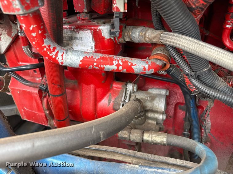 image for item EG5676 2011 Peterbilt 389 semi truck