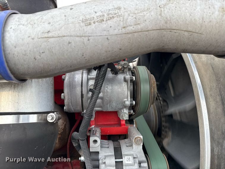 image for item EG5676 2011 Peterbilt 389 semi truck