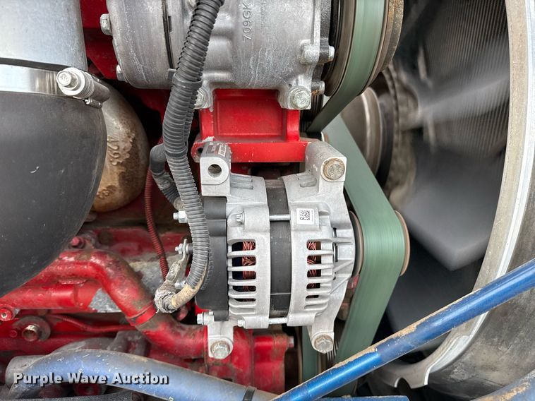 image for item EG5676 2011 Peterbilt 389 semi truck