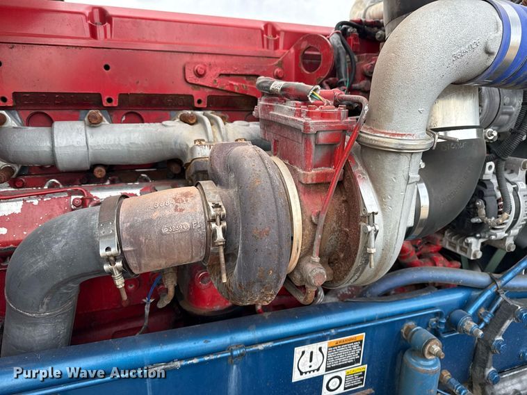 image for item EG5676 2011 Peterbilt 389 semi truck