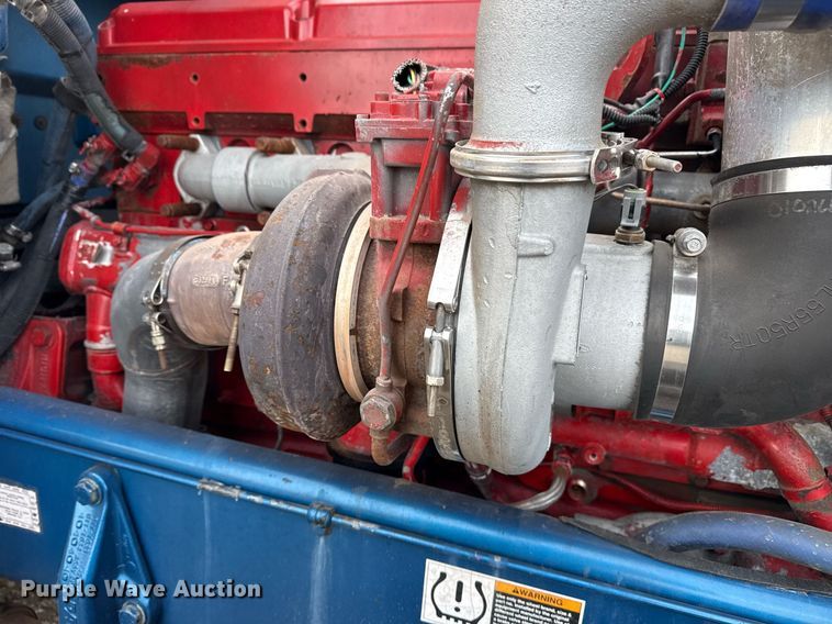 image for item EG5676 2011 Peterbilt 389 semi truck