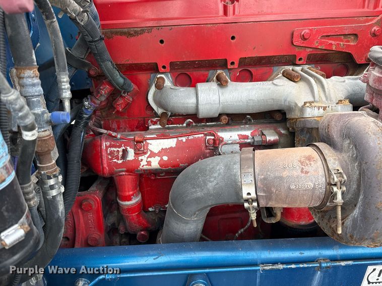 image for item EG5676 2011 Peterbilt 389 semi truck