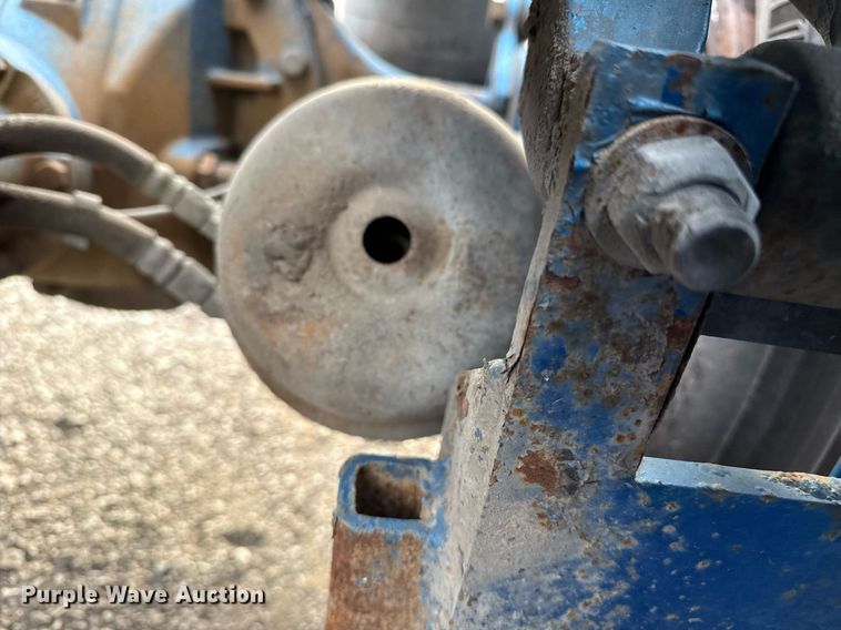 image for item EG5676 2011 Peterbilt 389 semi truck