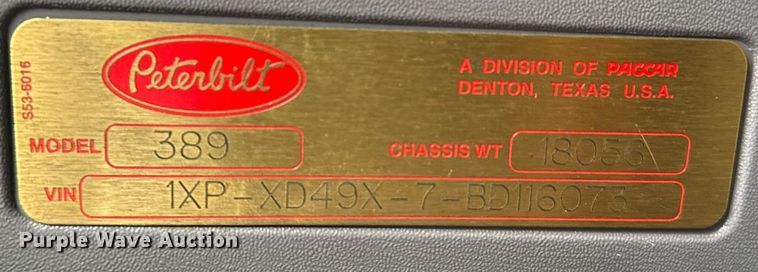 image for item EG5676 2011 Peterbilt 389 semi truck