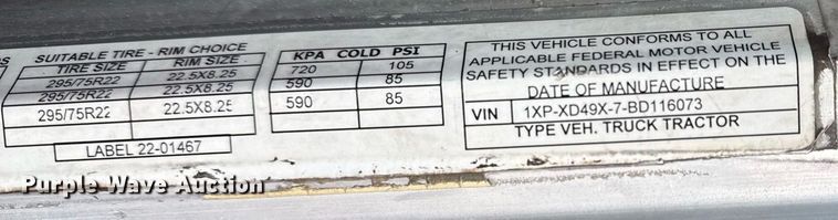 image for item EG5676 2011 Peterbilt 389 semi truck