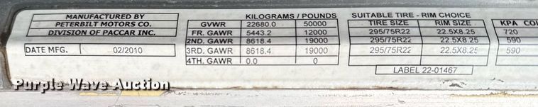 image for item EG5676 2011 Peterbilt 389 semi truck