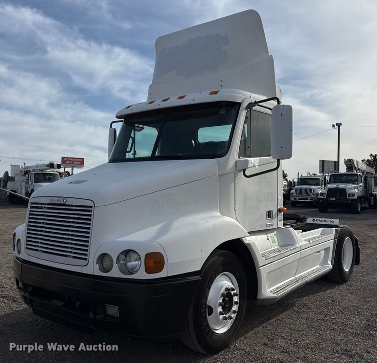 image for item EG5677 2002 Freightliner Century Class semi truck