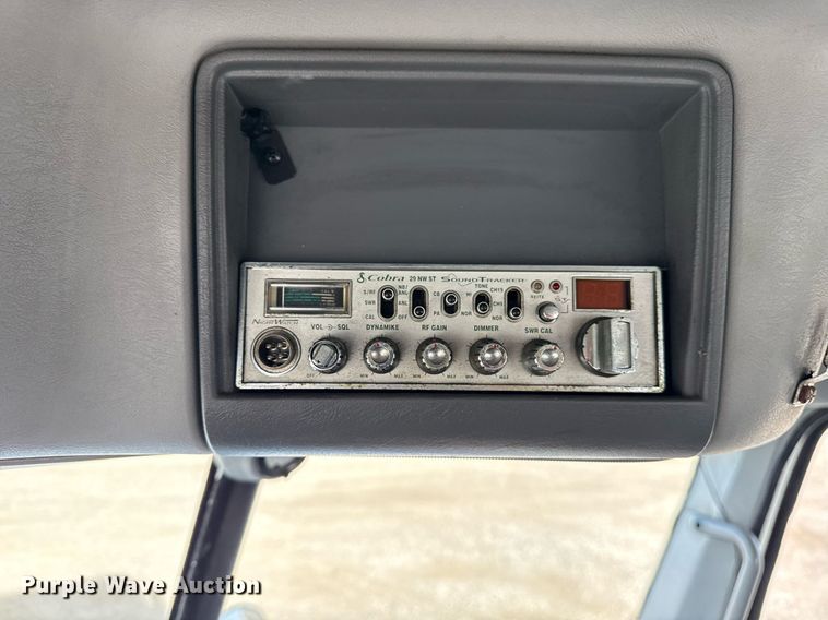 image for item EG5677 2002 Freightliner Century Class semi truck