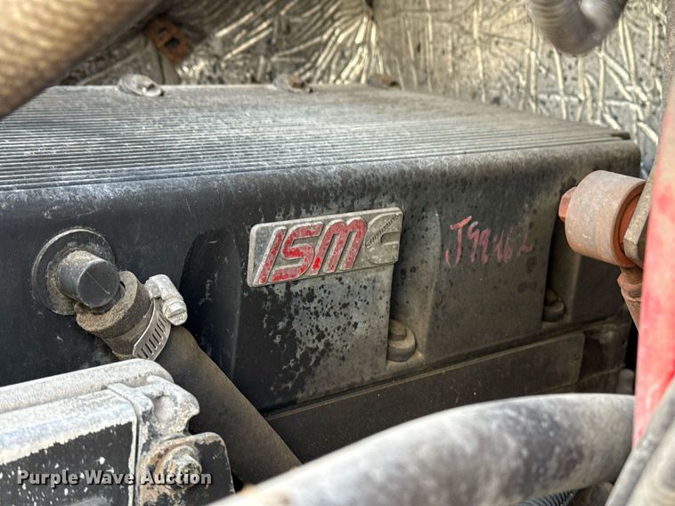 image for item EG5677 2002 Freightliner Century Class semi truck