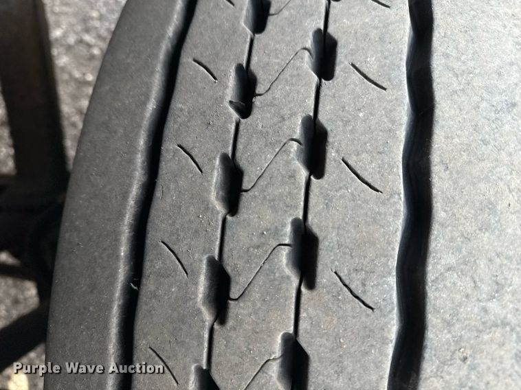 image for item EG5677 2002 Freightliner Century Class semi truck