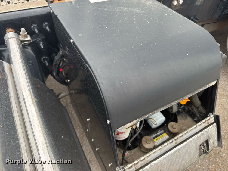 image for item EG6281 2020 Freightliner Cascadia 126 semi truck