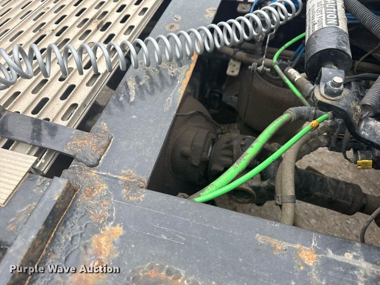 image for item EG6281 2020 Freightliner Cascadia 126 semi truck